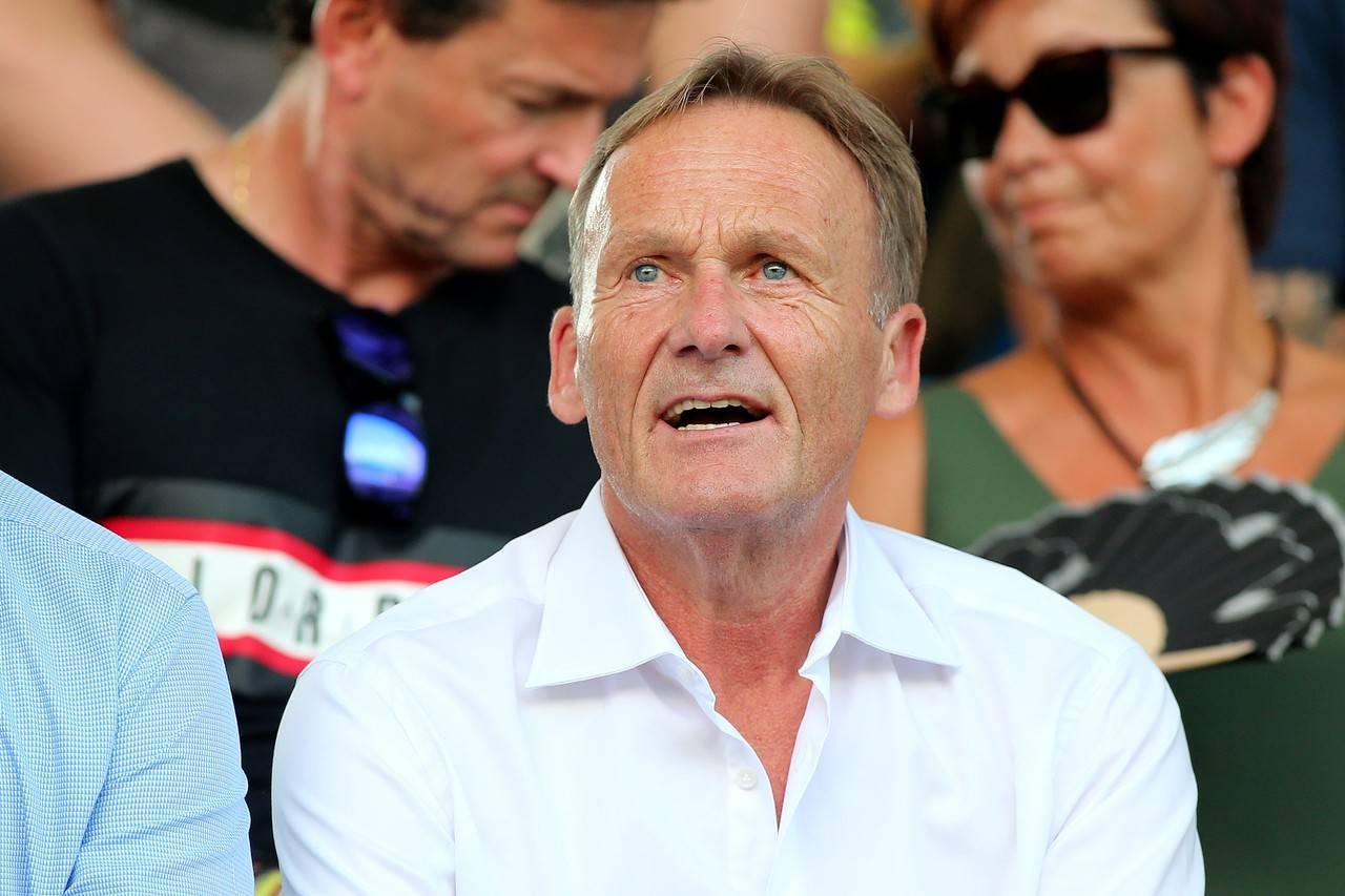 九游娱乐入口-梅西赛后大闹更衣室视频